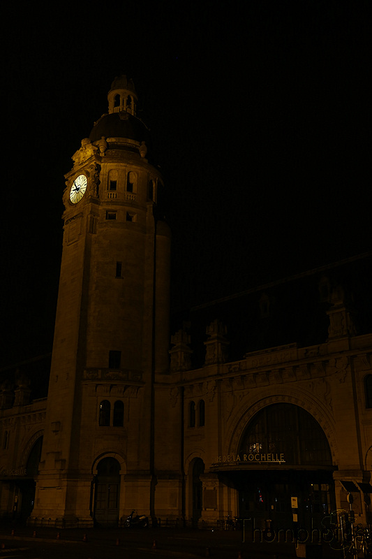 architecture france nuit night la rochelle city ville clocher horloge time temps