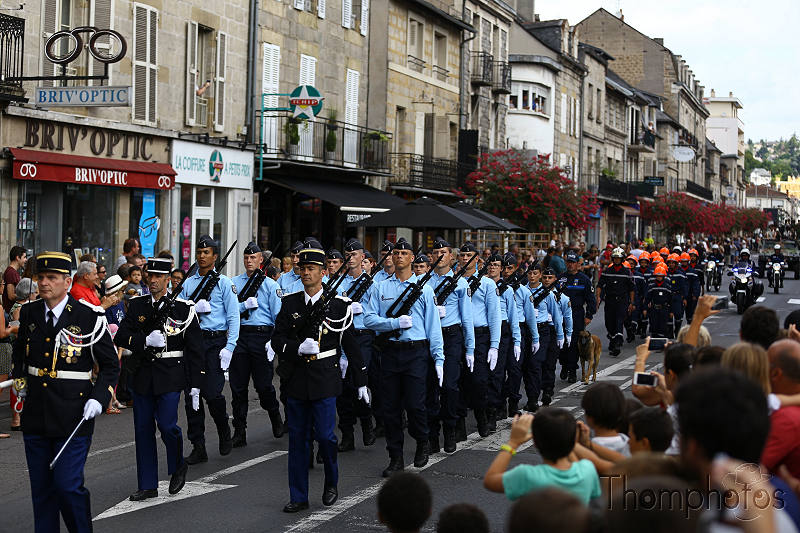 divers 2017 commémoration Bastilleday bastille day défilé militaire fête 14 juillet nationale française france brive la gaillarde festival soldat armée policier gendarmes uniforme