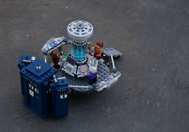 maquettes modèles réduits scale models tardis doctor who dw blue box boîte bleue lego uk angleterre cardiff matt smith peter capaldi david tennant 10 11 12 sonic screwdriver tournevis sonique amy amelia pond rory melodie river song Dalek anges pleureurs wipping angels clara oswald exterminate !