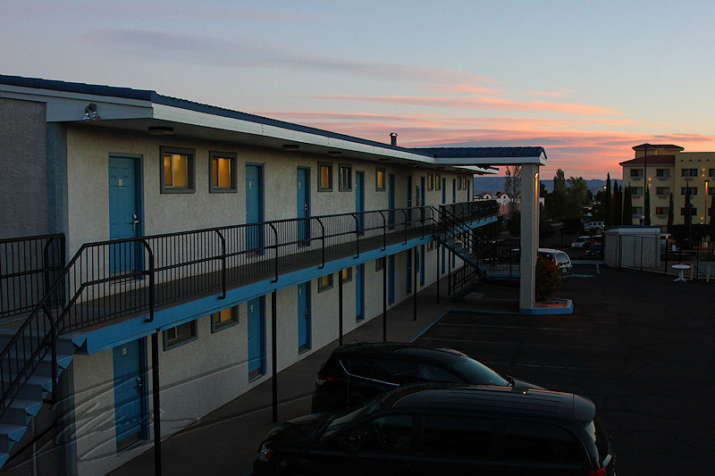 reportage 2013 usa USA Amérique america murika US Pages arizona motel matin petit déjeuner réveil paysage couleur ville désert