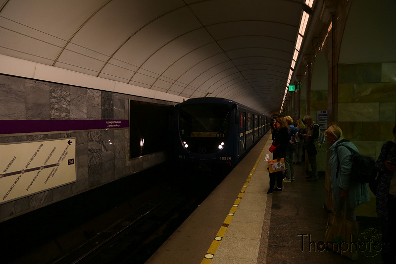 reportage photo 2018 russie saint petersbourg petrograd metro subway