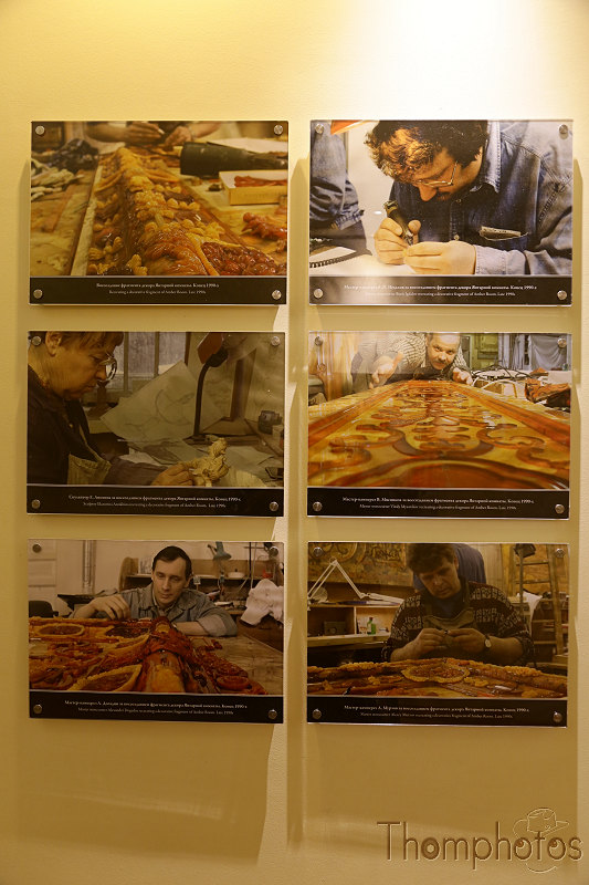 reportage photo 2018 russie saint petersbourg petrograd salle d'ambre amber room restauration réparation reconstruction artisan