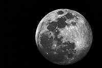 lune panoramique astronomie astro astrophoto photo sélène pleine noir et blanc nb télescope ciel