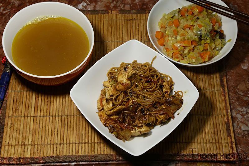 cuisine cooking plat nourriture bouffe repas meal fait maison hand made bouillon miso japon légumes nouilles sautés poulet chiken noodle soba semen