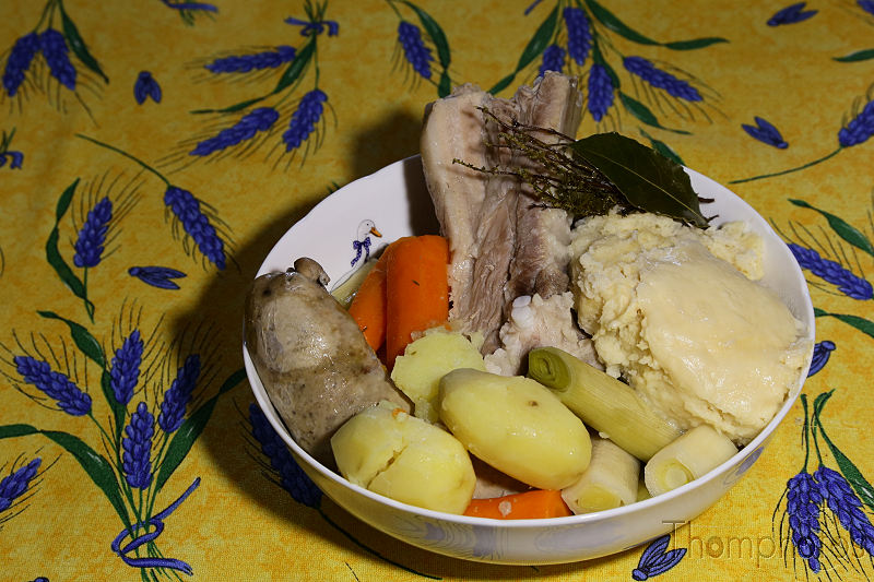 cuisine cooking plat nourriture bouffe repas meal fait maison hand made mique farcidur du limousin petit salé potée légumes
