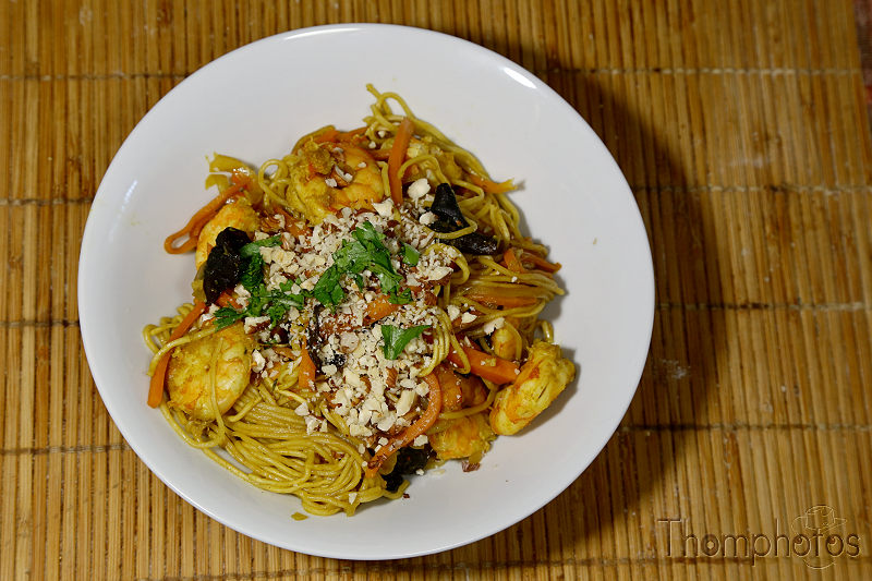 cuisine cooking plat nourriture bouffe repas meal fait maison hand made wok nouille japon sautées crevettes curry légumes