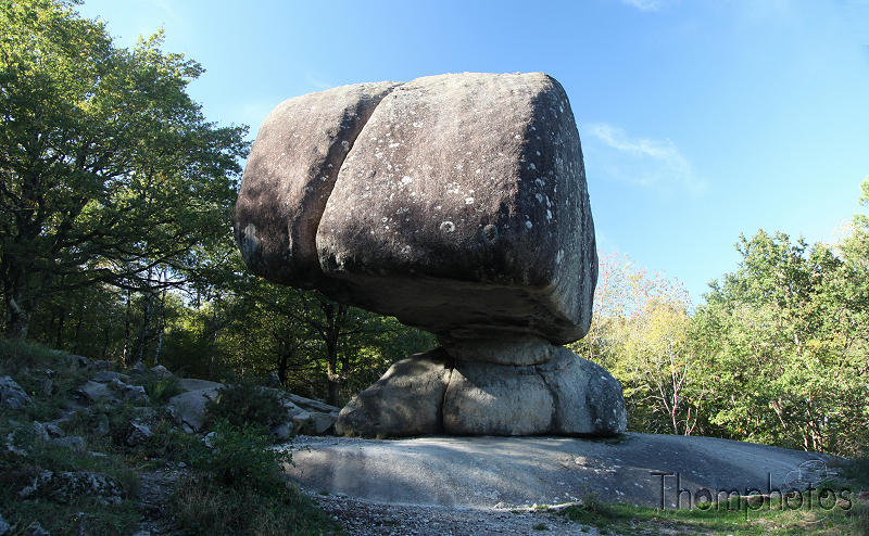 rocher équilibre sidobre pierre