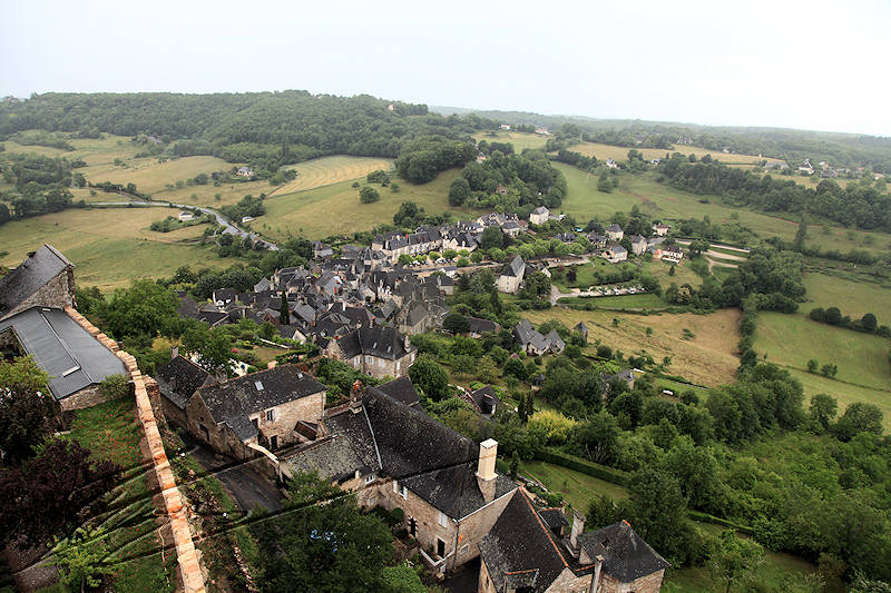 village médiéval turenne france pluie château tour césar paysage hdr