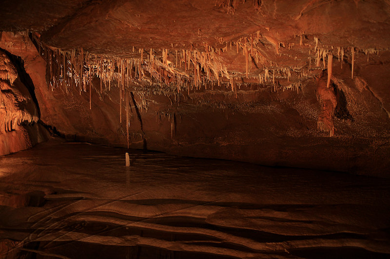 france lacave grotte concrétion calcaire colonne stalactite stalagmite