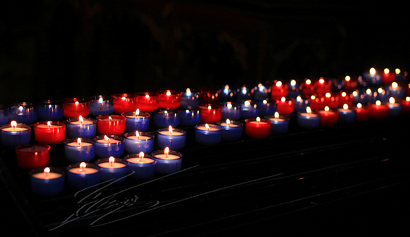 reportage pays basque ville bayonne france cathédrale bougies