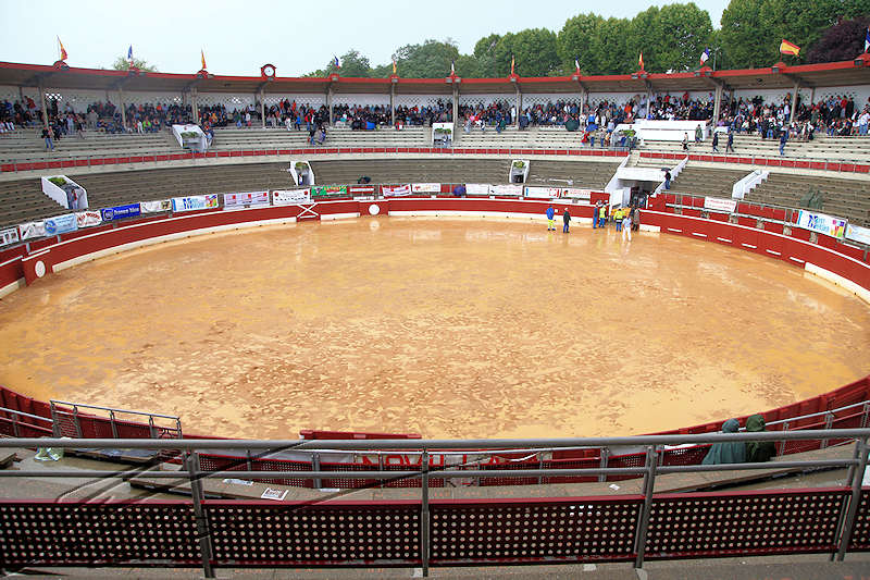 reportage pays basque france retour mont de marsan corrida novillada taureau matador arène