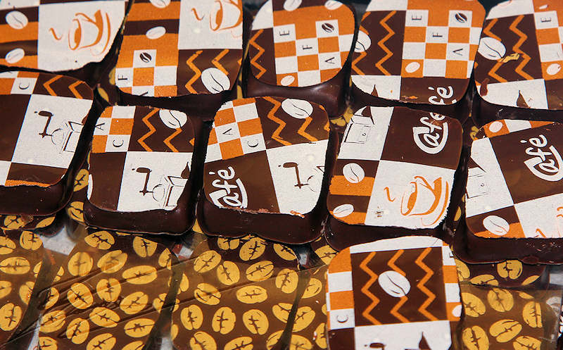 reportage 2012 chocolat choco chocolaterie rapp prangin artisan atelier boutique chocolats fins friandises petits chocolats massepain fruit légume bouchée