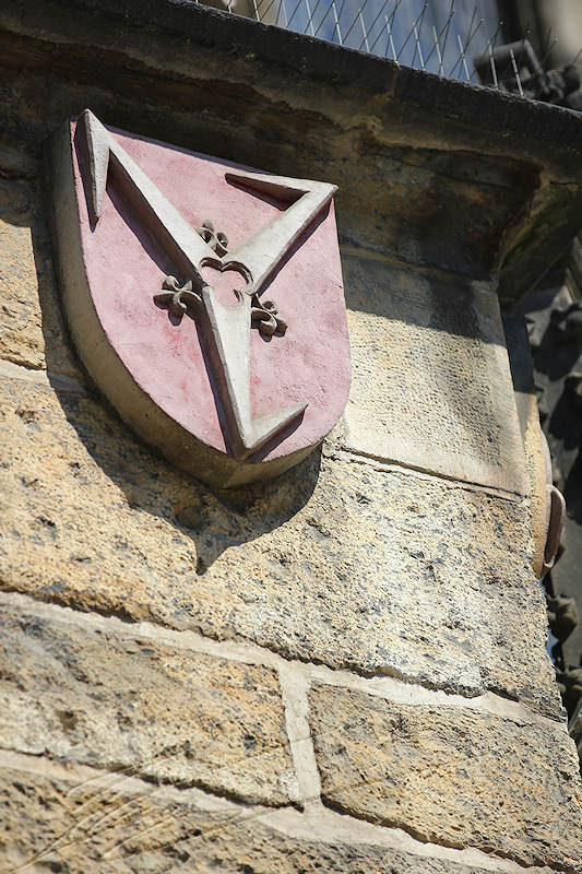 reportage 2014 république tchèque tchéquie czech prague praha cz ville horloge astronomique Pražský orloj Staroměstské náměstí tour blason emblème rouge
