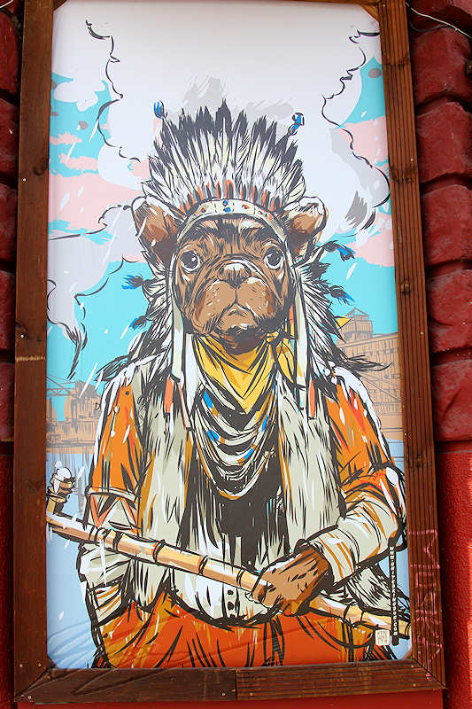 reportage 2014 république tchèque tchéquie czech prague praha cz ville steampunk peinture animal crossclub café bar resto cross club cowboy far west indien indian chef pow wow chief