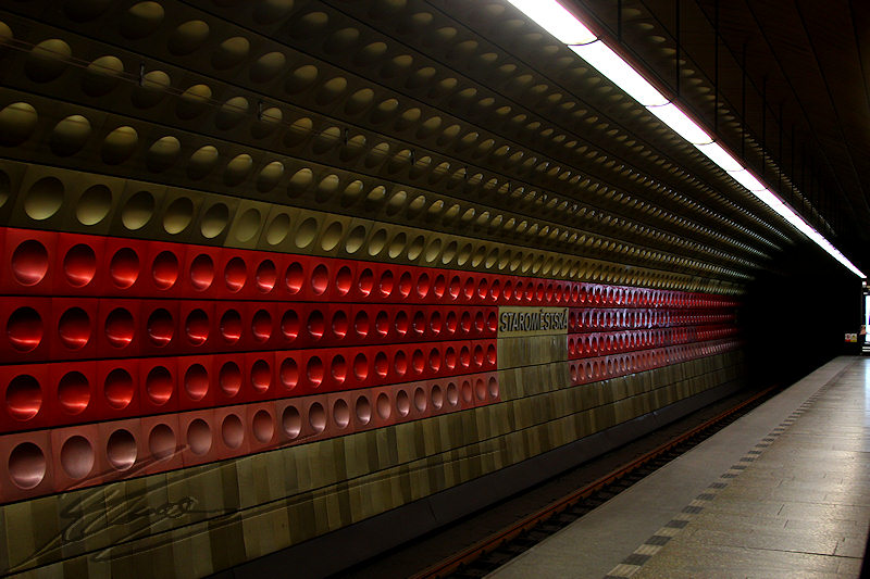 reportage 2014 république tchèque tchéquie czech prague praha cz ville métro architecture underground red rouge