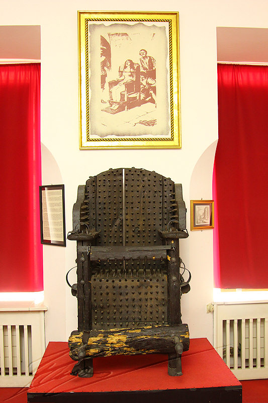reportage 2014 république tchèque tchéquie czech prague praha cz ville musée des tortures museum medieval chaise interrogatoire trône chair inquisition witch sorcière pointes