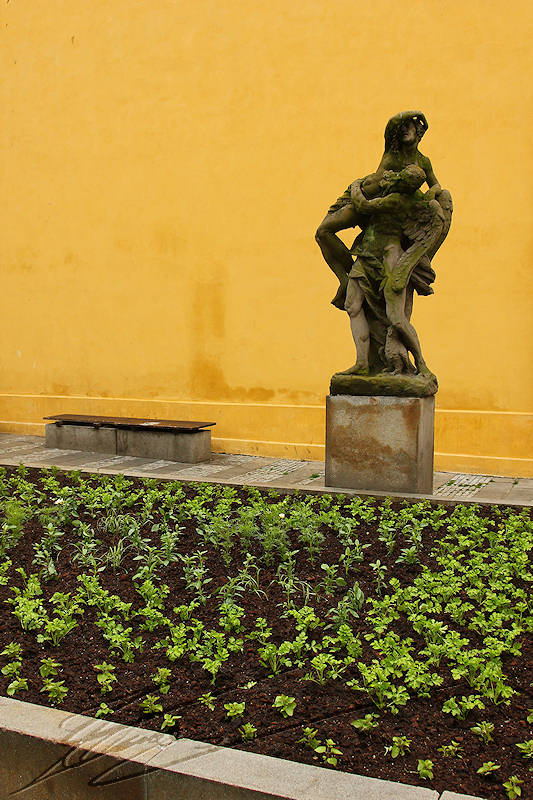 reportage 2014 république tchèque tchéquie czech prague praha cz ville statue art salade culture jardin