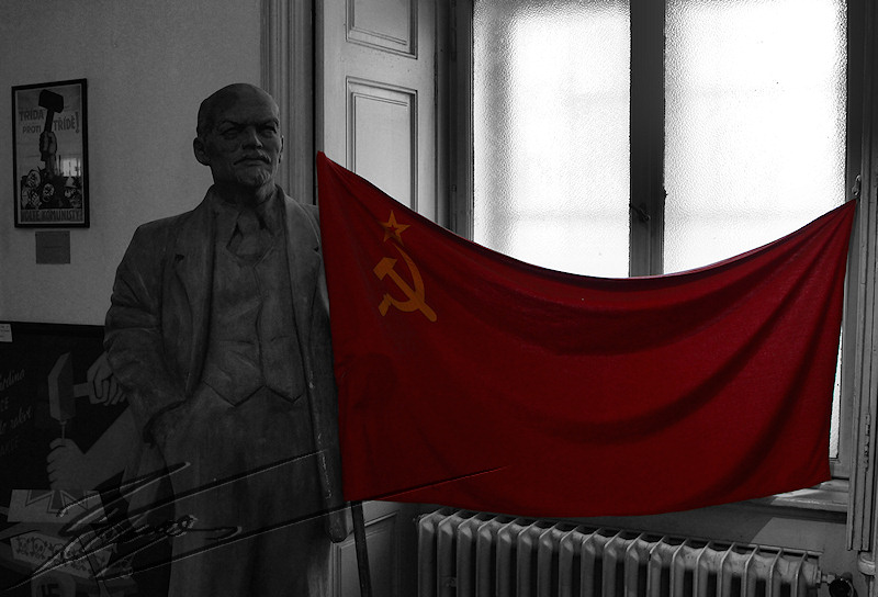 reportage 2014 république tchèque tchéquie czech prague praha cz ville communisme musée muzeum Komunismu statue lénine soviet propagande russie urss drapeau flag