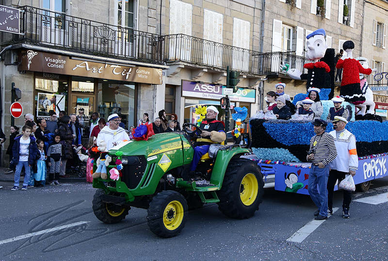 reportage 2015 france corrèze malemort sur corrèze brive la gaillarde carnaval mardi gras fête char popeye olive olie navire marin
